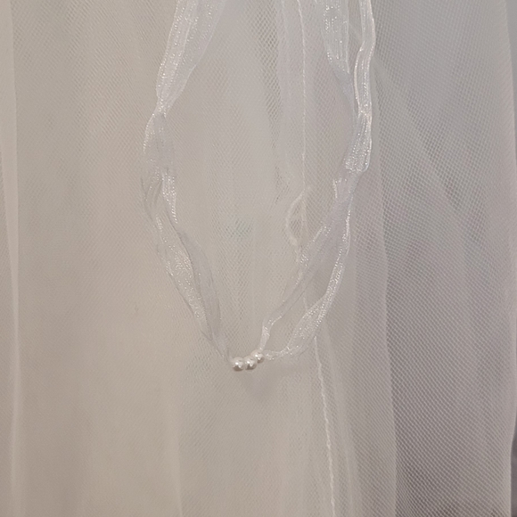 Wedding Dress - Picture 9 of 13